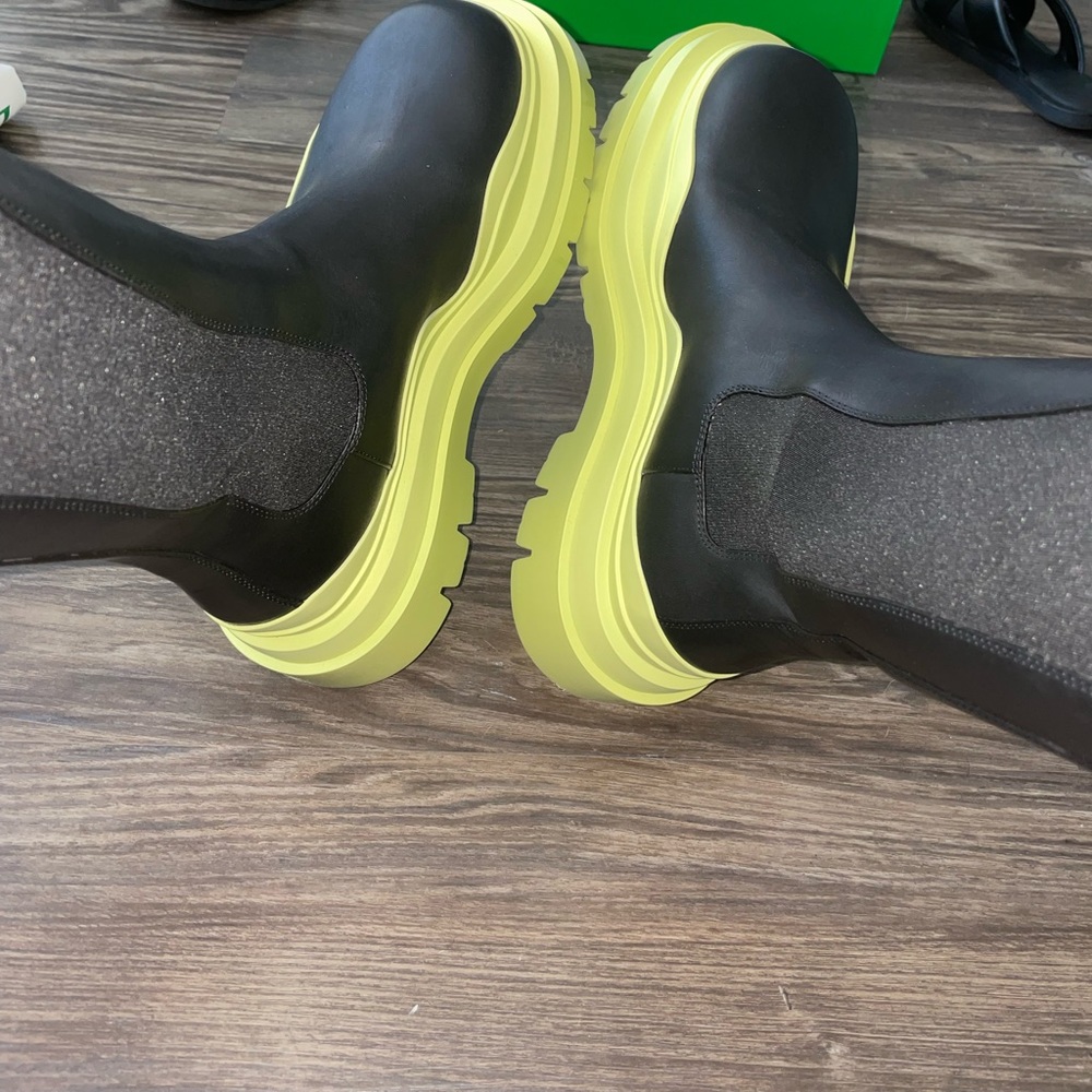 Bottega Veneta Tire Boots